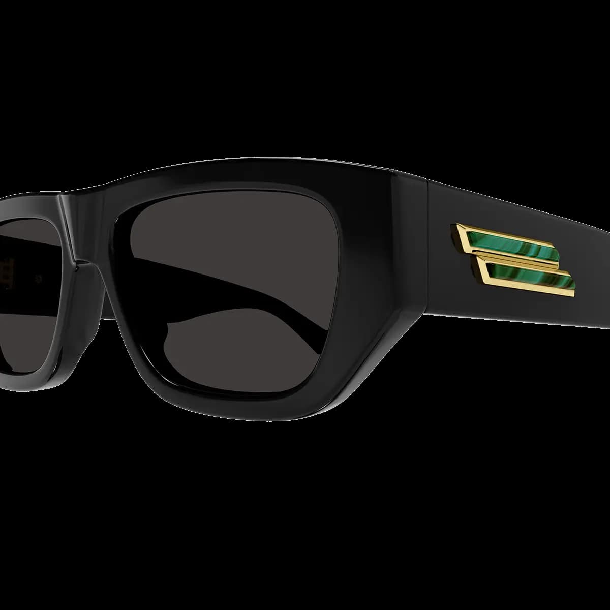 product-889652447810-2