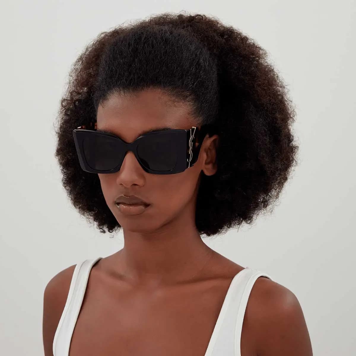 product-889652490694-3